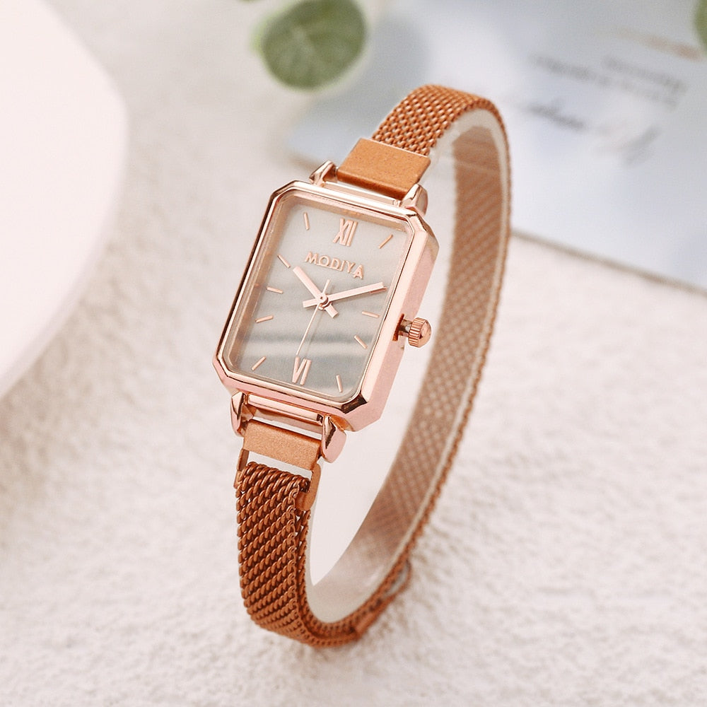 Women's Quartz Watch with Green Dial, Rose Gold Mesh Band, Modern Design